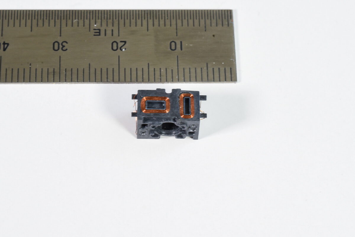 Pickup coil for CD and DVD players